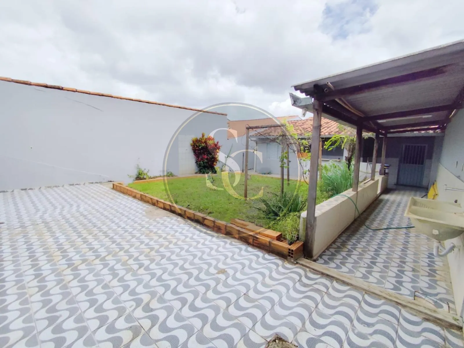 0017C - CASA 3/4 (SENDO 2 SUÍTES) - BAIRRO SANTA MÔNICA — foto 1 de 10